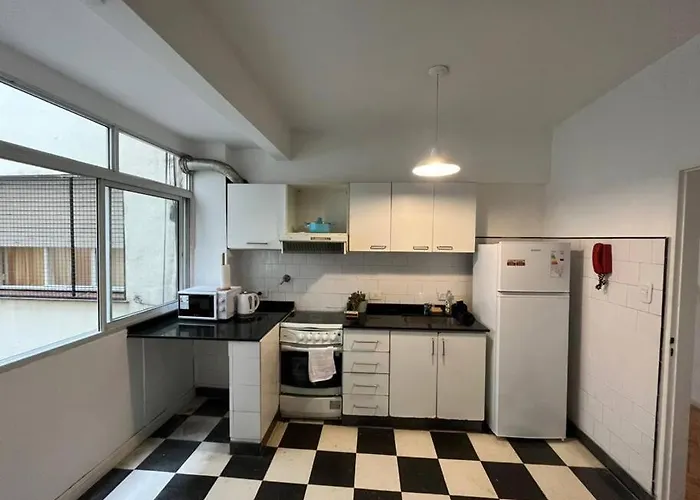 Bright Apartment In Palermo